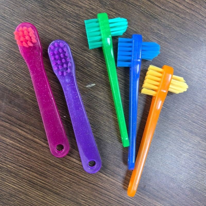 anti slip handle false teeth cleaning brush